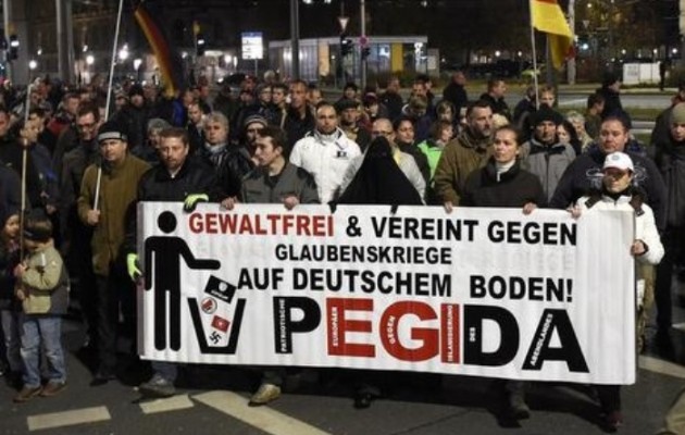 Το PEGIDA καλεί σε συλλαλητήριο στην Κολωνία κατά των «βιαστών προσφύγων»