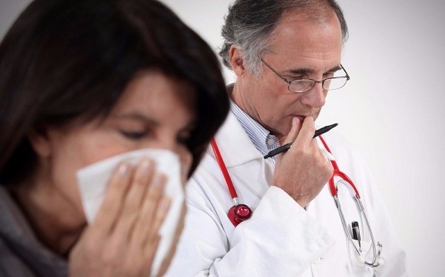 “Θερίζει” η γρίπη στη Γαλλία – 800.000 άνθρωποι έχουν νοσήσει
