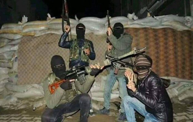 Κούρδοι νεολαίοι χτύπησαν τουρκικά αστυνομικά τμήματα στο Σιρνάκ