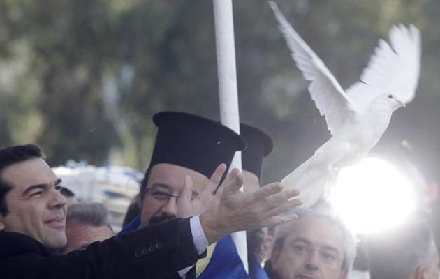 Δεν κατεβαίνουν στον Πειραιά για τα Θεοφάνεια Τσίπρας, Παυλόπουλος