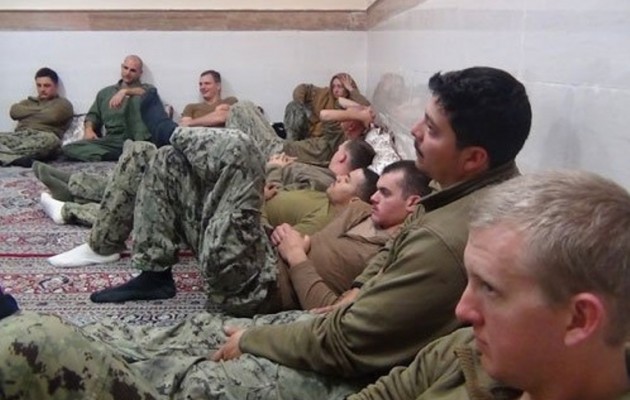 Το Ιράν απελευθέρωσε τους 10 Αμερικανούς ναύτες που έπιασε στον Περσικό (φωτο)