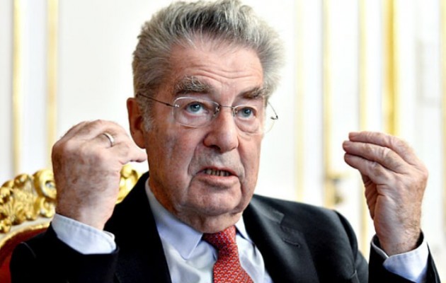 Τι λέει ο Πρόεδρος της Αυστρίας για τη χαοτική στάση της χώρας του στο προσφυγικό
