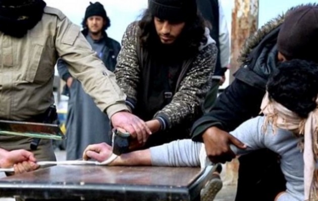 Το Ισλαμικό Κράτος έκοψε το δεξί χέρι σε τρεις έφηβους στη Μοσούλη