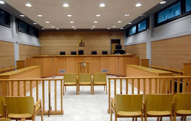 Oι δικηγόροι παρατείνουν την αποχή τους έως τις 15 Φεβρουαρίου