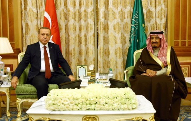 Τουρκία και Σαουδική Αραβία επιδιώκουν πολεμική αναμέτρηση με τη Ρωσία στη Συρία