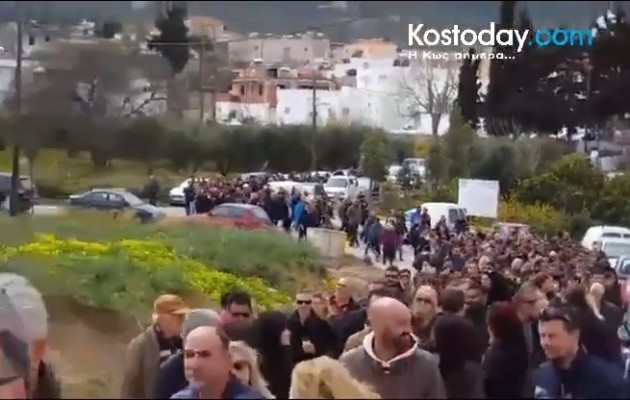 Επεισόδια στην Κω: Κάτοικοι αντιδρούν στη δημιουργία hot spot (βίντεο)