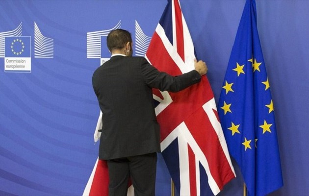 Συμφώνησαν Βρετανία και ΕΕ για το BREXIT – Τι προβλέπει η αναθεωρημένη συμφωνία