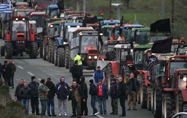 Αποχώρησαν τα τρακτέρ από το μπλόκο της Νίκαιας