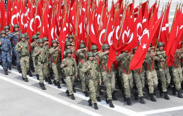 Ο Ερντογάν έχει συλλάβει τη μισή ηγεσία του τουρκικού στρατού