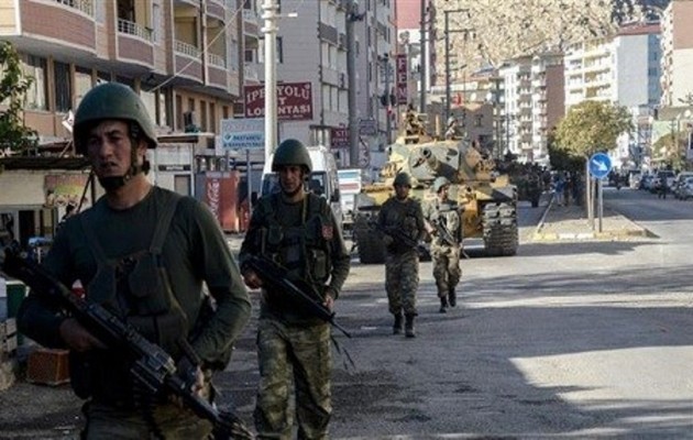 Η Τουρκία στέλνει κουρδικής καταγωγής στρατιώτες να σκοτώσουν Κούρδους!
