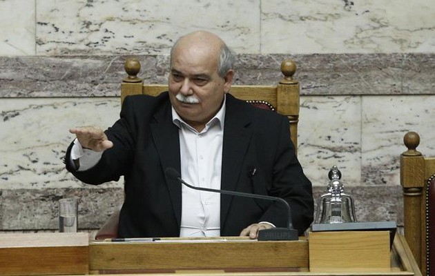 Βούτσης: Δεν θα υπάρχουν οριζόντιες περικοπές στα εισοδήματα