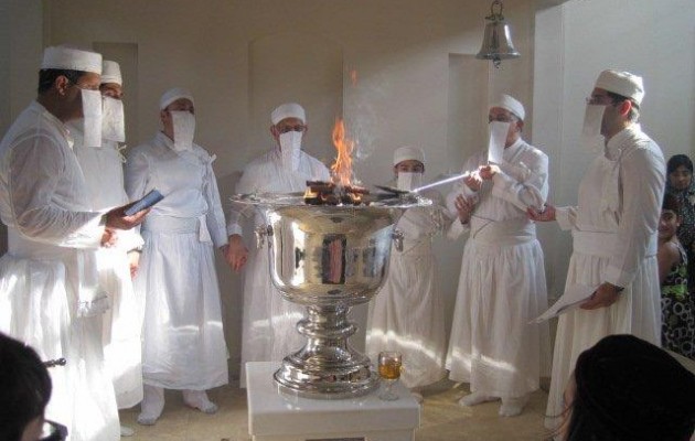 Χιλιάδες Κούρδοι εγκαταλείπουν το Ισλάμ και επιστρέφουν στον Ζωροαστρισμό