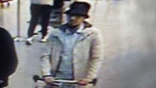 De Standaard: Νεκρός ο βομβιστής με το καπέλο Ναζίμ Λαχράουι