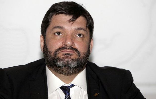 “Θα στις κόψω τις κοτσίδες” η απάντηση Φαήλου στον Κυριάκο