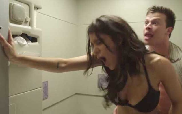 Δεν είναι φαντασίωση – Αεροσυνοδοί: “Ναι, το “κάνουμε” με πελάτες ενώ πετάμε” (φωτο)