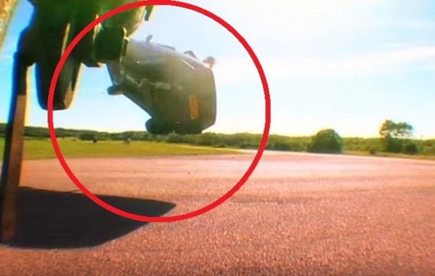 Ανατριχιαστικό βίντεο: Πώς είναι να τρακάρεις με 200 χλμ την ώρα