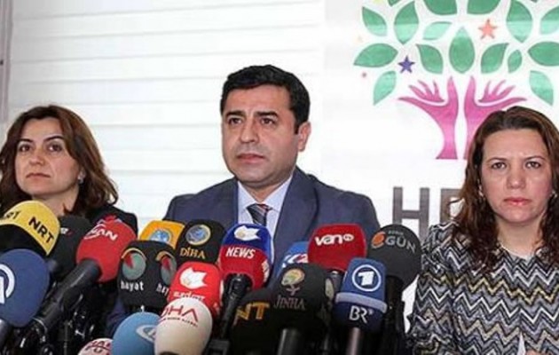 Χούντα Ερντογάν: Θέλει να βάλει τους Κούρδους βουλευτές φυλακή ως “τρομοκράτες”