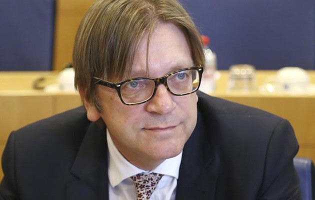 Ο Φερχόφστατ κατηγόρησε τον Φάρατζ για ναζιστική προπαγάνδα