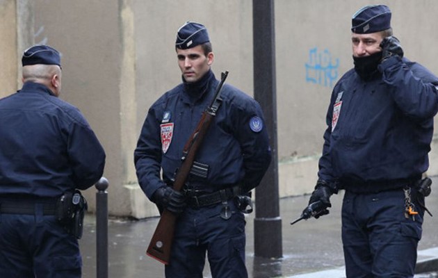 Xειροπέδες σε τέσσερις τζιχαντιστές που σχεδίαζαν τρομοκρατική επίθεση στο Παρίσι