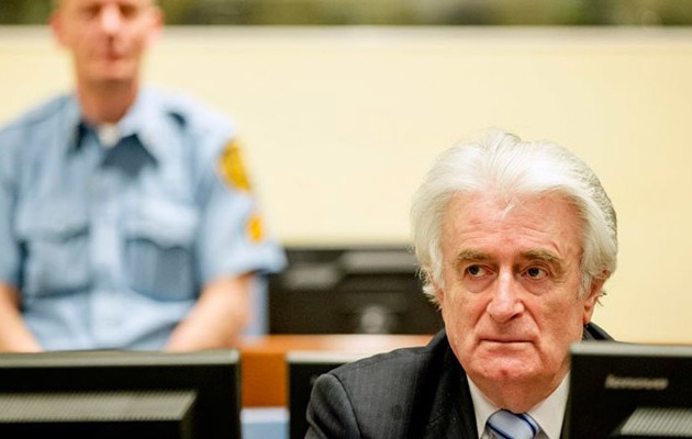 Ο ισοβίτης Ράντοβαν Κάρατζιτς θα εκτίσει το υπόλοιπο της ποινής του σε βρετανική φυλακή