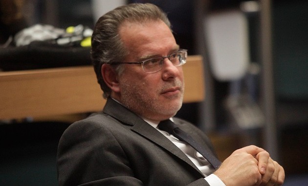 Συμπτώματα δικομανίας από Κουμουτσάκο: Μετά την αγωγή απειλεί και με μήνυση (tweets)