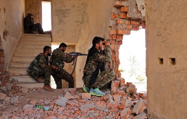 Η Τουρκία χτυπάει πάλι τους Κούρδους συμμάχους των ΗΠΑ