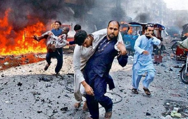 Πακιστάν: Τουλάχιστον 65 νεκροί, οι Ταλιμπάν πίσω από την επίθεση