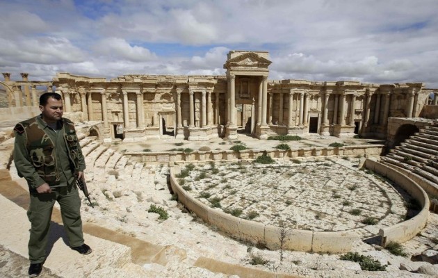 Ο Άσαντ μπήκε στην Παλμύρα και οι τζιχαντιστές τρέχουν