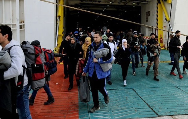 Ακόμη 312 πρόσφυγες και μετανάστες στο λιμάνι του Πειραιά