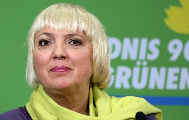 Κλόντια Ροθ: Ο Ερντογάν εκβιάζει την Ευρώπη με τους πρόσφυγες