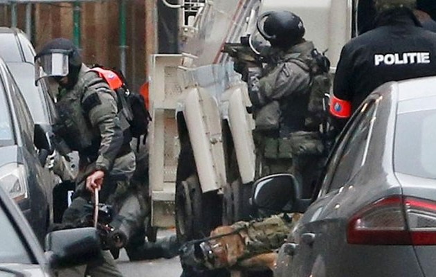 Άγριο πιστολίδι στη σύλληψη του Αμπντεσλάμ (βίντεο ντοκουμέντο)