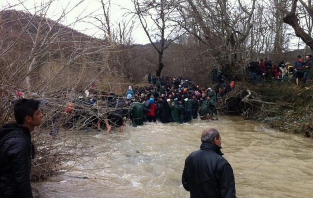 Τα Σκόπια φορτώνουν τους πρόσφυγες σε καμιόνια – Τους επιστρέφουν στην Ελλάδα