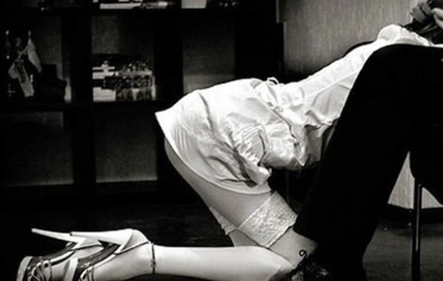 Πασίγνωστη τραγουδίστρια δηλώνει: Το στοματικό σεξ είναι τέχνη (φωτο)