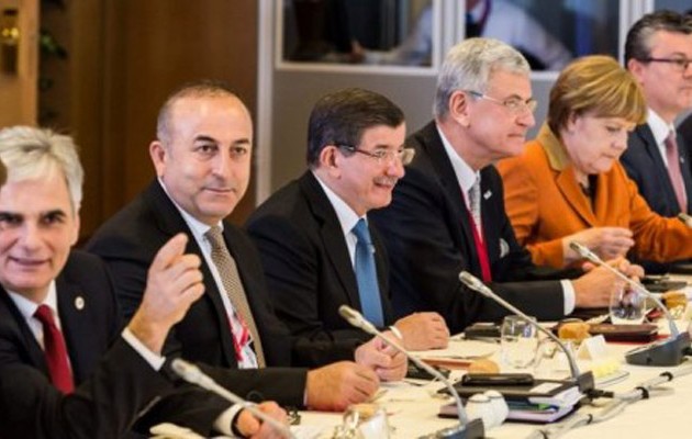 Le Monde: Η Ευρώπη έδωσε τα κλειδιά στην Τουρκία