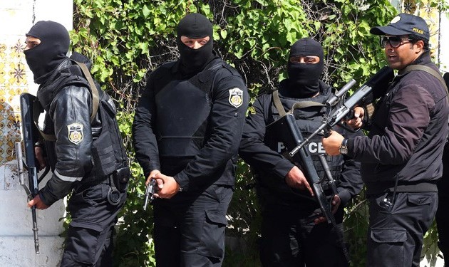Ο στρατός της Τυνησίας “εκκαθαρίζει” τζιχαντιστές που κρύβονται στην παραμεθόριο
