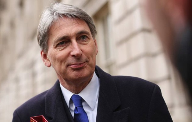 Στάζει “χολή” ο Βρετανός ΥΠΕΞ: Απειλή για το πλανήτη η Ρωσία