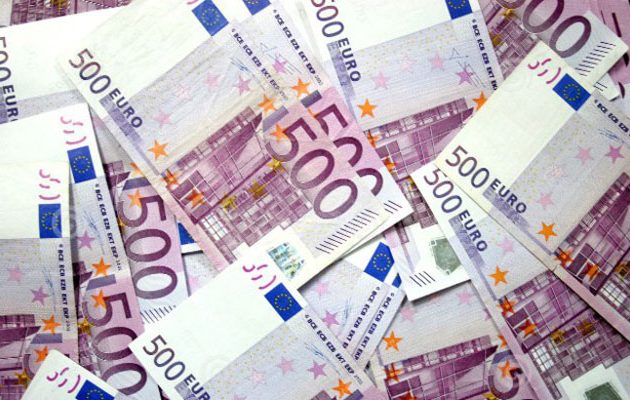 De Morgen: Πιθανό πρόβλημα ρευστότητας τον Ιούλιο στην Ελλάδα