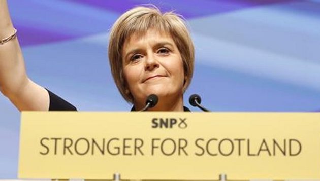 Η Σκωτία απειλεί με δημοψήφισμα για ανεξαρτησία αν γίνει Brexit