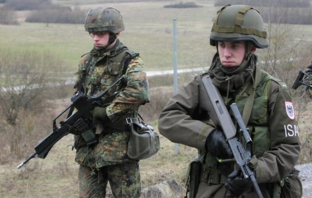 Η Αυστρία στέλνει στρατό στα σύνορά της και με την Ιταλία