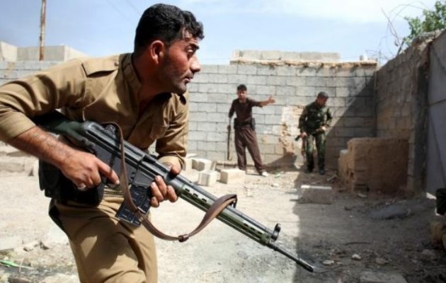 Μάχες μεταξύ Κούρδων Πεσμεργκά και Ιρακινών παραστρατιωτικών στη Σαλαντίν