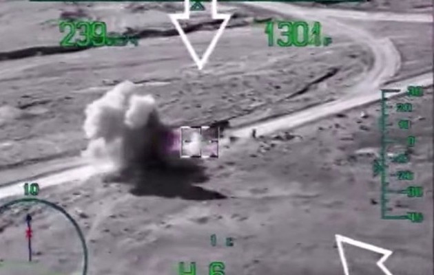 Ρωσικό ελικόπτερο βομβαρδίζει τζιπ με τζιχαντιστές στη Συρία (βίντεο)