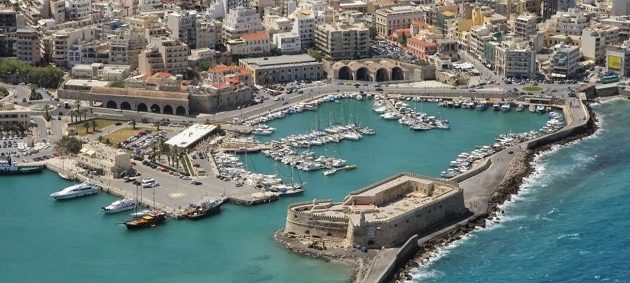 Ηράκλειο: Δεν θα πιστεύετε το «κατόρθωμα» οδηγού! (φωτο)