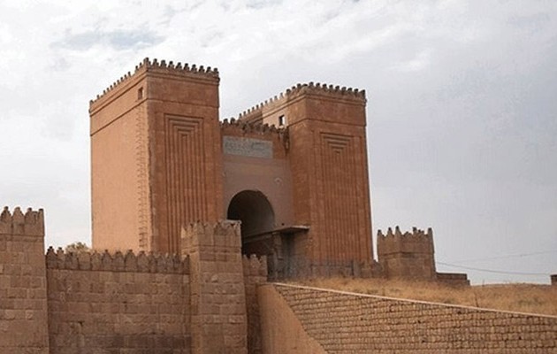 To Ισλαμικό Κράτος βανδάλισε αρχαίο μνημείο στη Νινευή του Ιράκ