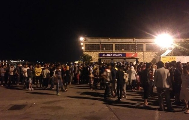 Eκτός ελέγχου η κατάσταση – Μαχαιρώθηκαν μετανάστες στον Πειραιά