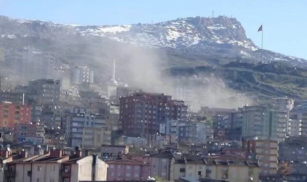 Οι Τούρκοι βομβαρδίζουν για 20η ημέρα το Σιρνάκ – Κανείς δεν μιλάει! (βίντεο)