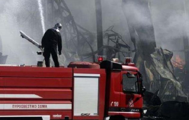 Δυο νεκροί από πυρκαγιά στη Μάνδρα