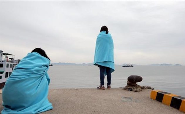 Επέζησαν στη θάλασσα για 10 ημέρες τρώγοντας ωμά ψάρια