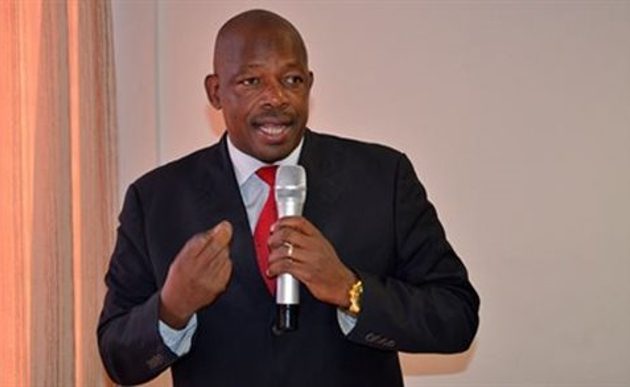 Ξήλωσαν υπουργό Εσωτερικών γιατί μπήκε “στουπί” στη βουλή