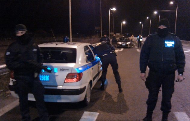 Ρομά “αστυνομικοί” απέσπασαν 22.000 ευρώ από ζευγάρι