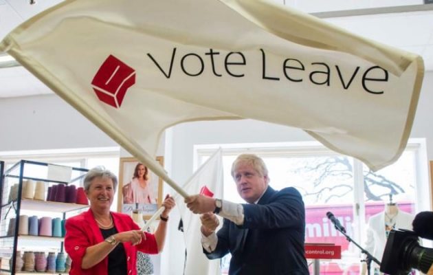 “Τα πήρε” ο Τουσκ με τον Μπόρις Τζόνσον που είπε την ΕΕ “Χίτλερ”…